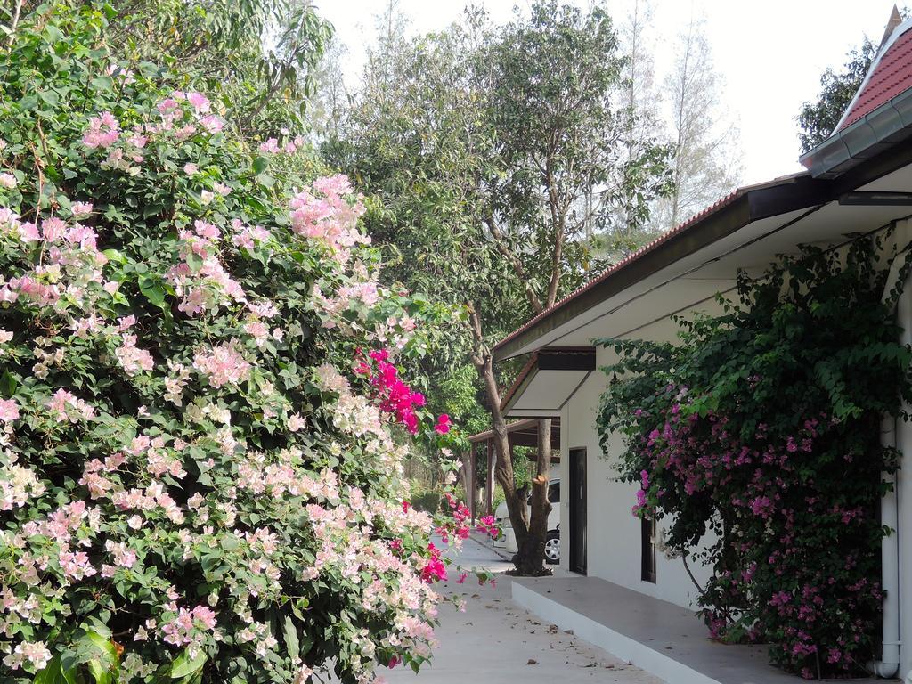 Mango Spa & Resort Hua Hin Exterior photo